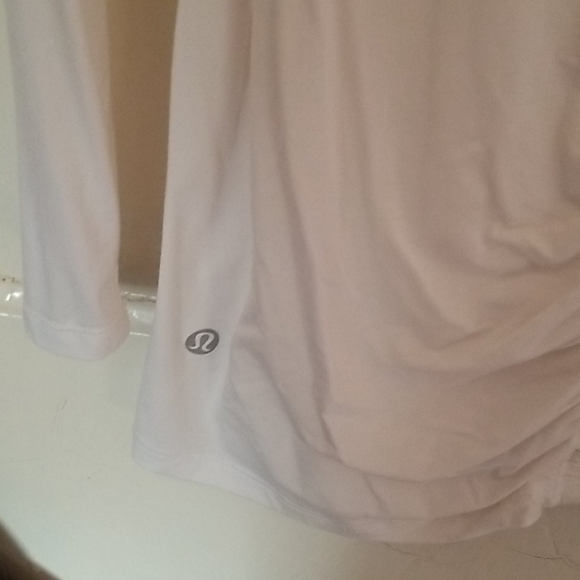 Lululemon top - Picture 7 of 7